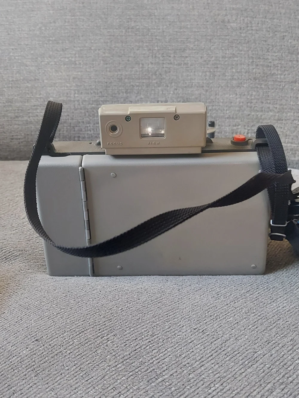 Polaroid Automatic 230 Land Camera Kit w/ Case, Flash, Bulbs & Manual
